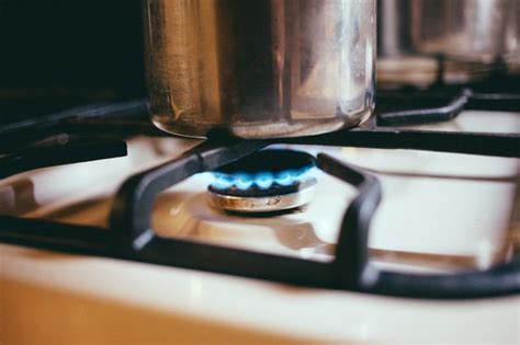 lifting gas stove top